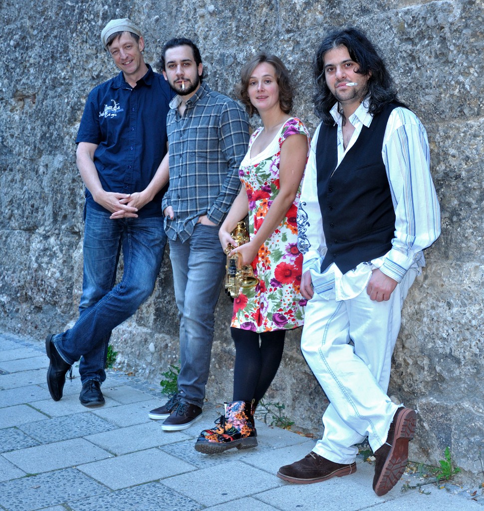Jasmin Gundermann mit Popa Raff Band in München